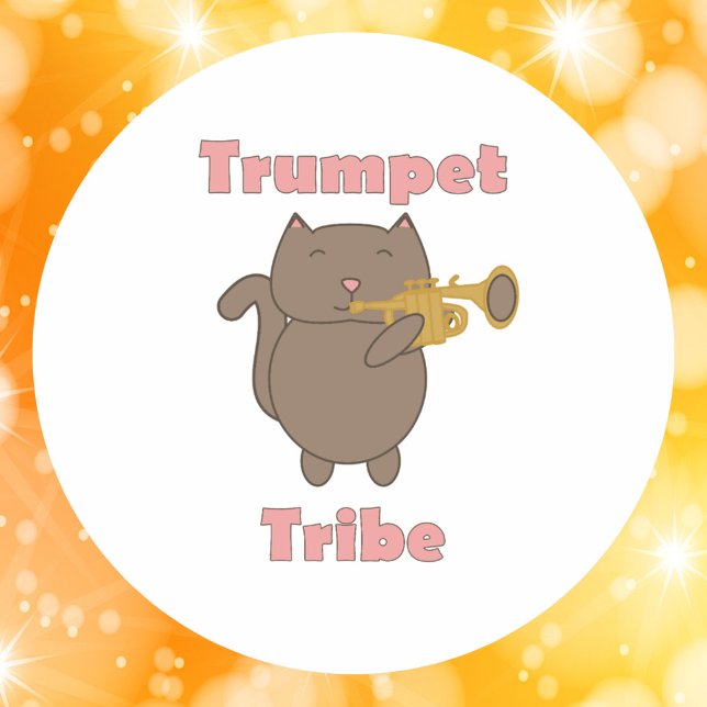 Pegatina Redonda Cute Trumpet Tribe Cat Illustration  (A sticker with a brown cat playing the trumpet and the text trumpet tribe.)