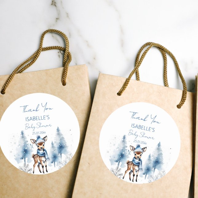 Pegatina Redonda Cute venado Winter boys baby ducha gracias a favor (Cute deer Winter boys baby shower thank you favor Sticker snowy pines winter baby shower favor stick)