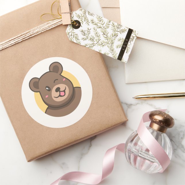 Pegatina Redonda  Cute Winking Cartoon Bear Avatar Vector Illustrat (Regalar)