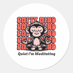Pegatina Redonda Cute Yoga Pose Meditando Mono, Principiante Medita