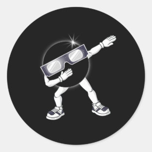 Pegatina Redonda Dabbing Eclipse solar total 2024 Chica de niños Da