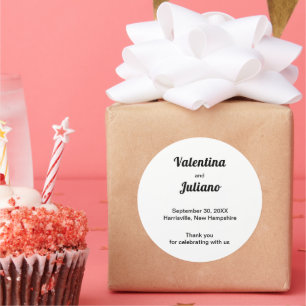 Pegatina redonda de regalo de boda en blanco y neg