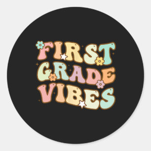 Pegatina Redonda De Vuelta A La Escuela Maestra De Primera Clase De