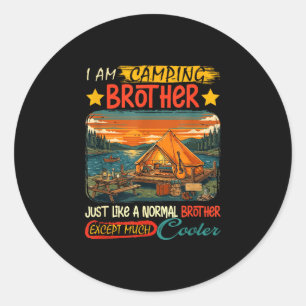 Pegatina Redonda Definición de hermano de camping mucho más genial 