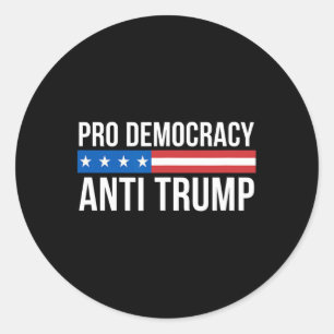 Pegatina Redonda Democracia - Anti Trump -