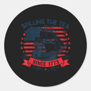 Pegatina Redonda Derramando El Té Desde 1773 Vintage 4 de Julio