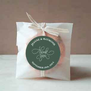 Pegatina Redonda Detalle de Boda con Caligrafía Agradecida en Verde
