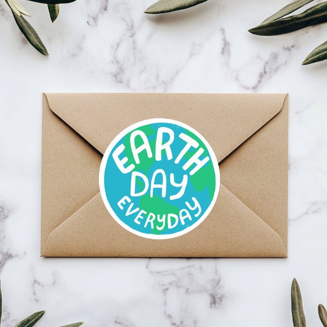 Pegatina Redonda DÍA DE LA TIERRA CADA DÍA Planeta con manillas (EARTH DAY EVERY DAY Handlettered Planet Classic Round Sticker
)
