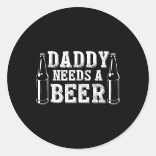 Pegatina Redonda Día Verde de la cerveza Papá necesita una cerveza