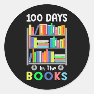 Pegatina Redonda Días en libros leyendo a profesor bibliotecario