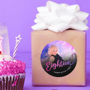 Pegatina Redonda Dieciocho decimoctavo cumpleaños foto púrpura rosa