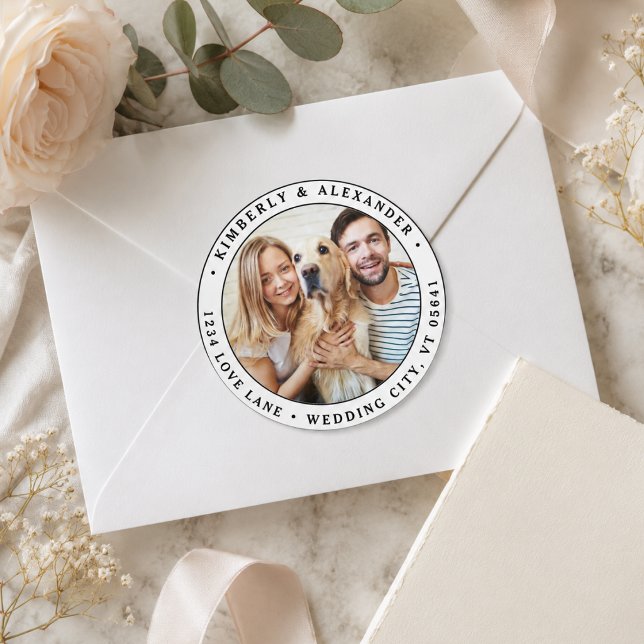 Pegatina Redonda Dirección de devolución de boda moderna con foto p (Custom Photo Modern Wedding Return Address Classic Round Sticker)