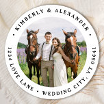 Pegatina Redonda Dirección de devolución del Boda moderno de la fot<br><div class="desc">Añada el toque final a sus invitaciones de boda con esta foto personalizado y etiquetas de dirección personalizadas. Personalizar con tu foto, nombres y dirección favoritos. Estas etiquetas de dirección sencillas pueden utilizarse para cualquier ocasión. DERECHOS RESERVADOS © 2020 Judy Burrows, Black Dog Art - Todos los derechos reservados. Personalizado...</div>