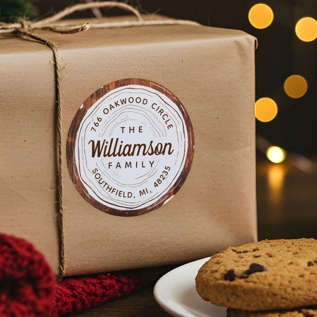 Pegatina Redonda Dirección de la familia de trozos de árbol de made (Vintage Rustic Woodgrain Tree Slice Family Address Classic Round Sticker)