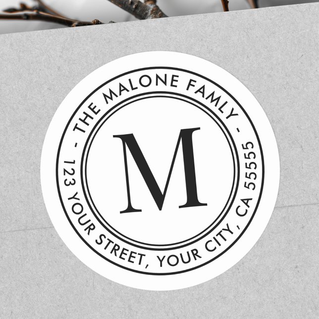 Pegatina Redonda Dirección de retorno blanca mínima inicial de mono (Monogram initial minimal white return address classic round sticker)