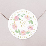 Pegatina Redonda Dirección de retorno de monograma de la guirnalda<br><div class="desc">Etiquetas de direcciones redondas diseñadas en personalizado con un diseño de flores de flores de color acuático rosa pastel.</div>