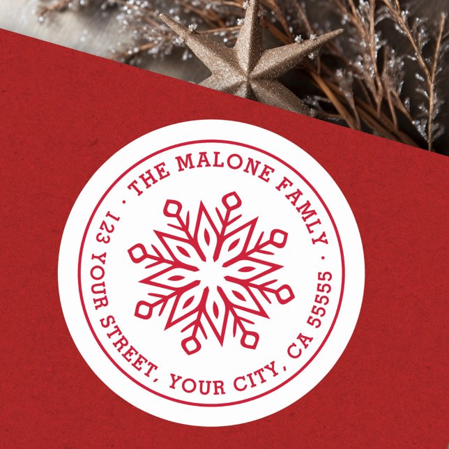 Pegatina Redonda Dirección de retorno rojo de copo de nieve mínima  (Modern minimal snowflake red return address classic round sticker)