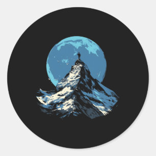 Pegatina Redonda Diseño de aventura en pico de montaña - Arte de es