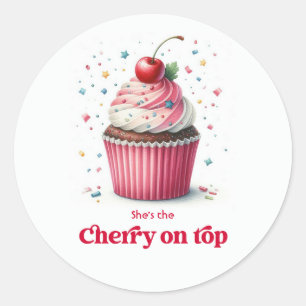 Pegatina Redonda Diseño de Cupcake Adorable con Cereza en la Parte