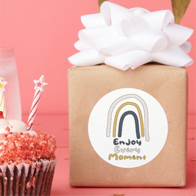 Pegatina Redonda Disfruta de cada momento del animado arcoiris colo (Fiesta)