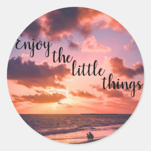 Pegatina Redonda Disfrute de la playa Little Things Sunset