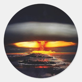 Pegatina Redonda disparo de noche nuclear.jpg