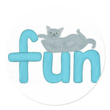 diversión de palabras en aqua con gato gris juguet