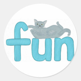 Pegatina Redonda diversión de palabras en aqua con gato gris juguet