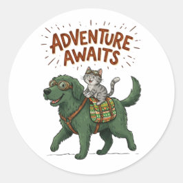 Pegatina Redonda Divertida aventura del perro y gato verde espera