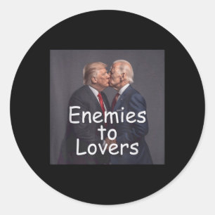 Pegatina Redonda Divertido Trump Y Besada Biden, Enemigos Para Los 