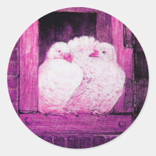 Pegatina Redonda DOBLAS BLANCAS EN LA VENTANA violeta rosa