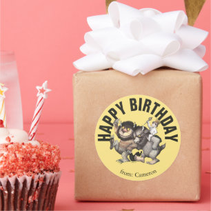 Pegatina Redonda Donde los monstruos salvajes   Feliz cumpleaños