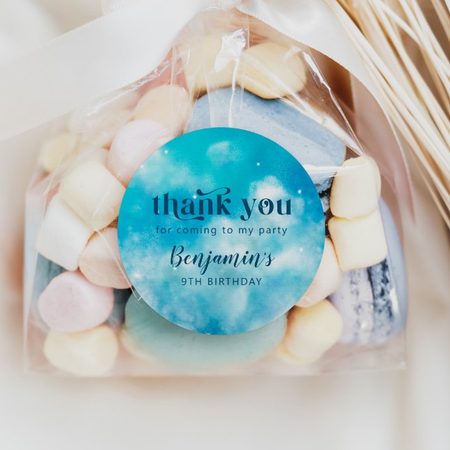 Pegatina Redonda Dreamy Cloud Boy Birthday Party Favor (Subido por el creador)