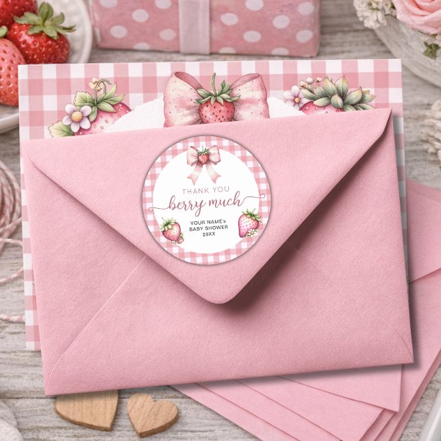 Pegatina Redonda Ducha de bebé dulce gingham de fresa (Subido por el creador)