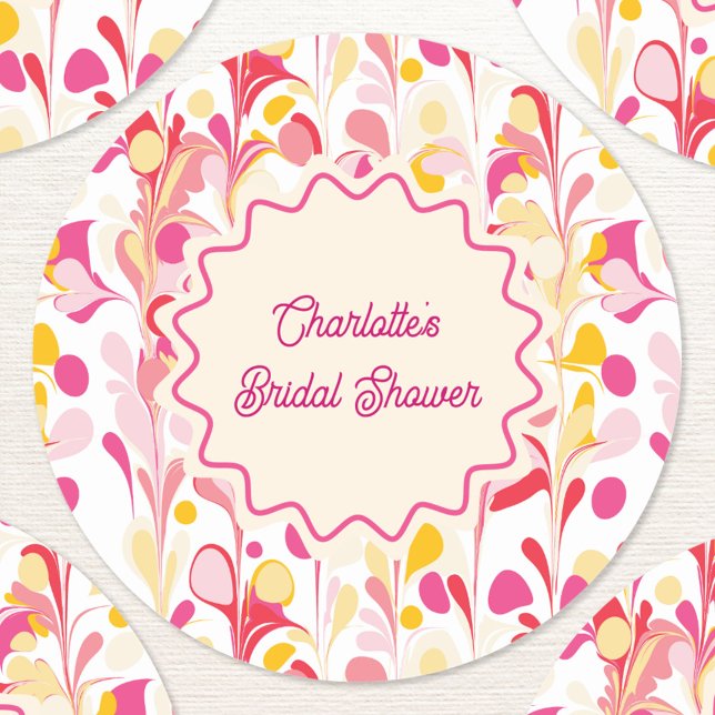Pegatina Redonda Ducha de Novia Moderna Retro Abstracta Ondulada Ro (Modern abstract groovy abstract wavy personalized bridal shower sticker)