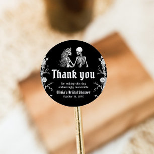 Pegatina Redonda Ducha de novias en Skeleton Black Gothic Halloween