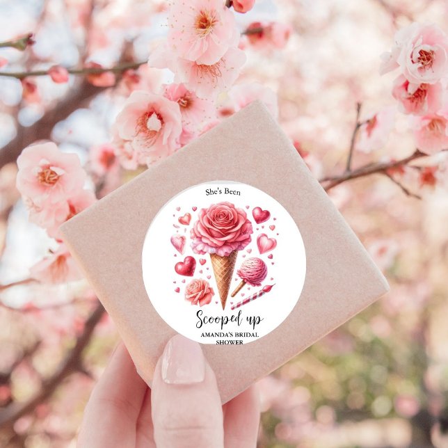 Pegatina Redonda Ducha nupcial con crema de hielo Scoopup Watercolo (Subido por el creador)