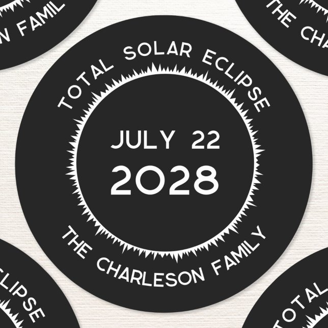 Pegatina Redonda Eclipse solar total 2028 Personalizado (Total solar eclipse July 22nd 2028 Australia New Zealand custom text personalized name sticker)