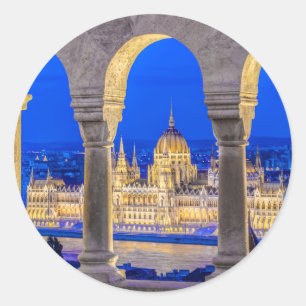 Pegatina Redonda Edificio del Parlamento húngaro en el atardecer