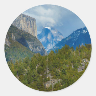 Pegatina Redonda EE. UU., California. Vista de Half Dome en Yosemit
