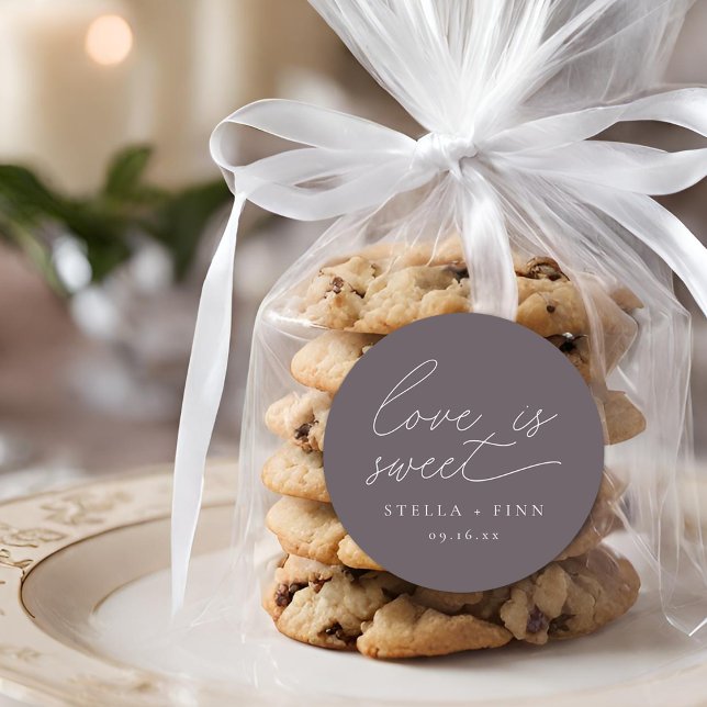 Pegatina Redonda El amor de escritura moderna es dulce Boda (Modern Script Love Is Sweet Wedding Classic Round Sticker)