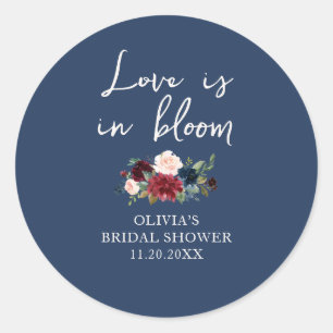Pegatina Redonda El amor está en flor Novia Regadera Floral