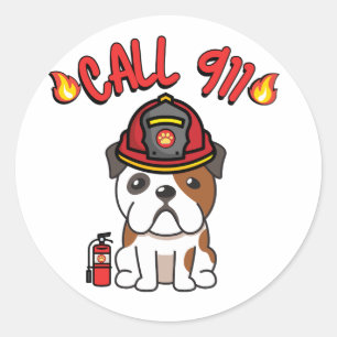 Pegatina Redonda El bulldog gracioso es un bombero