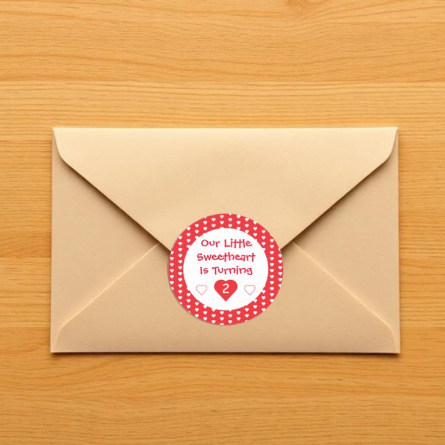 Pegatina Redonda El cumpleaños del pequeño niño pequeño (Subido por el creador)