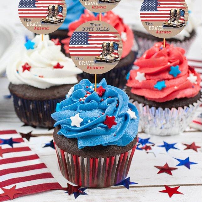 Pegatina Redonda El ejército arranca la bandera de los EE.UU. KRAFT (Rustic kraft patriotic US flag boots duty calls brave military going away party cupcake pick sticker)