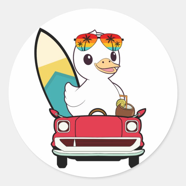 Pegatina Redonda El gracioso pato blanco conduce a la playa (Anverso)