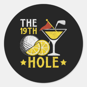 Pegatina Redonda El Juego de Golf del 19º Agujero Cervezas y Colas