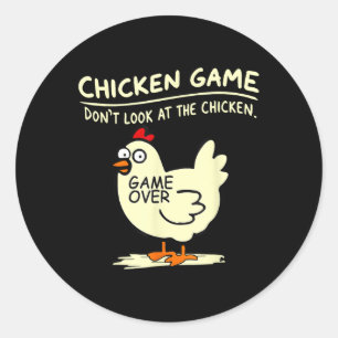 Pegatina Redonda El juego del pollo no mira al pollo