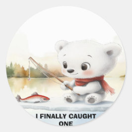 Pegatina Redonda El Oso Pequeño Finalmente Ha Aterrizado Un Pescado