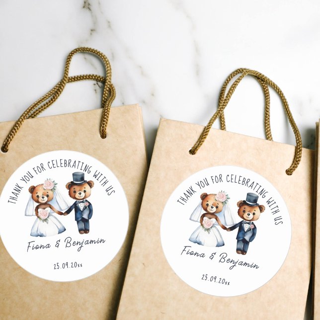 Pegatina Redonda El peluche lleva el favor de la boda de pareja de  (Cute teddy bears bridal couple wedding favor gift thank you stickers whimsical watercolor teddies)